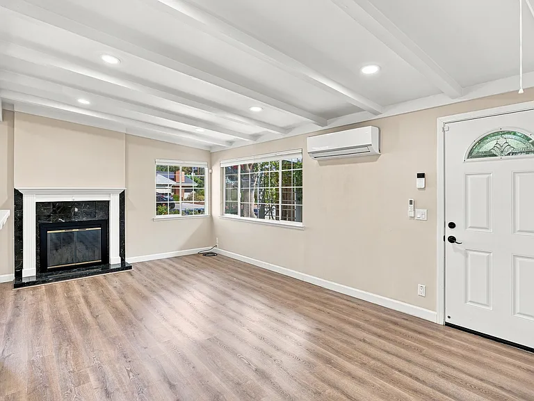 1398 McPherson St — Photo 8