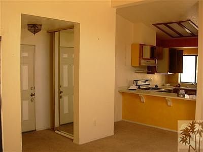 4th image of 77879 Sunnybrook Dr