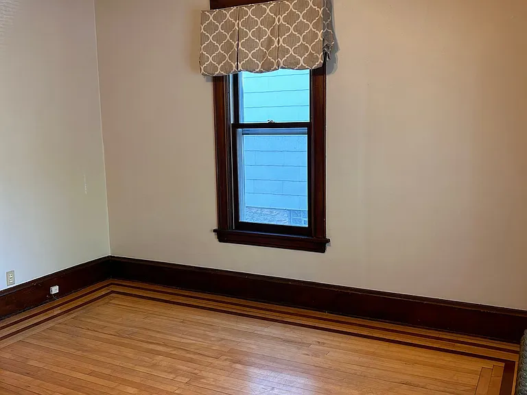 1127 Adams St NE #1 — Photo 16
