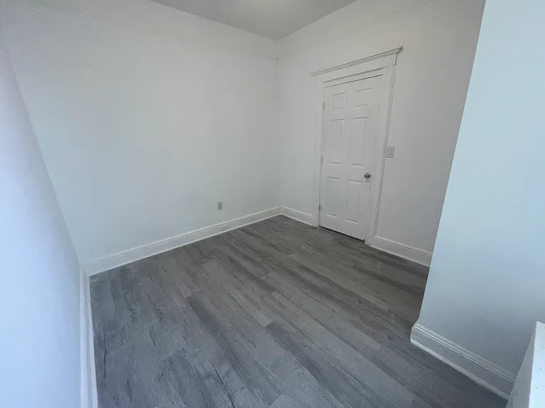 622 36th St #2 — Photo 10
