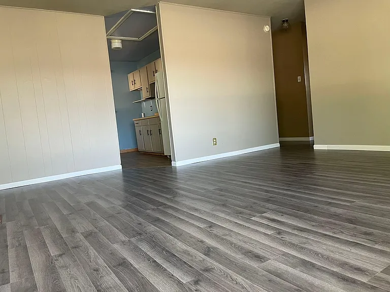 3607 Covert Ave — Photo 2