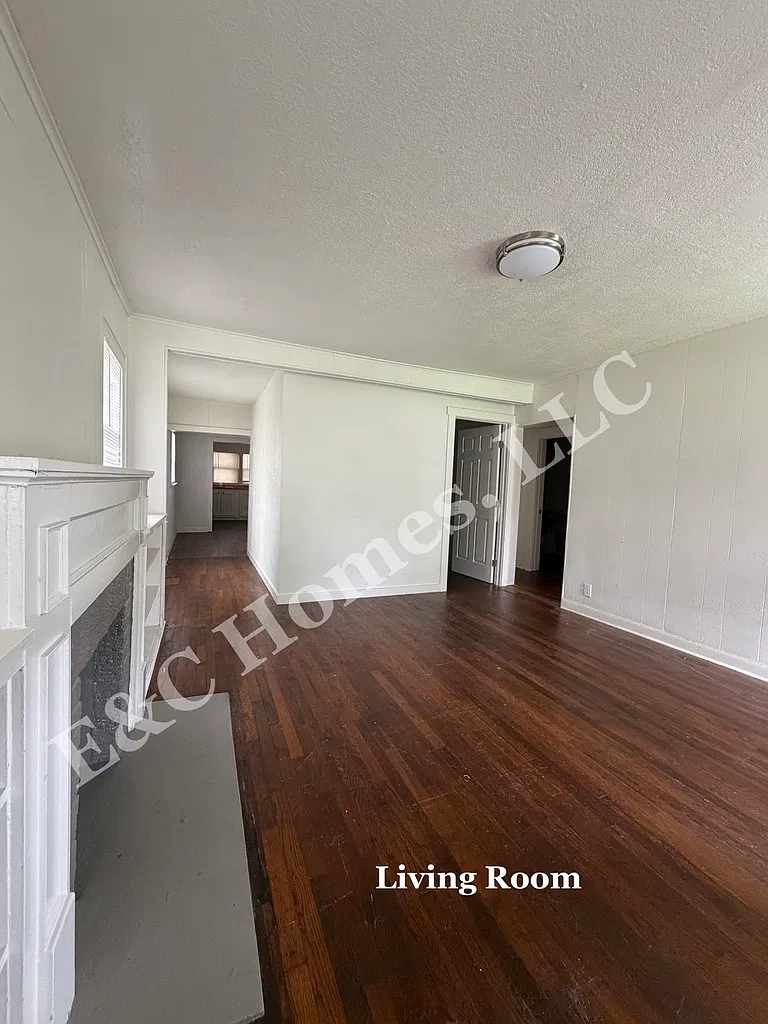 2805 Denver Street - 1 — Photo 3