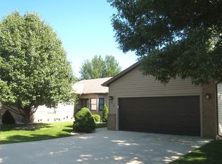 617 Meadows Ct, Rantoul, IL 61866