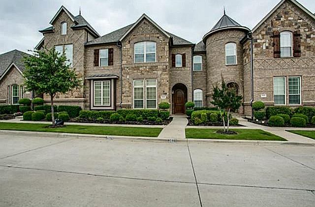 1st image of 3820 Bur Oak Dr