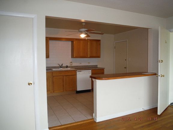3rd image of 4433 Prescott Ave APT 2B