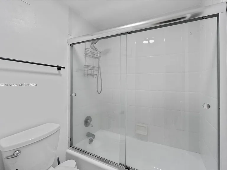 100 Lincoln Rd #924 — Photo 14