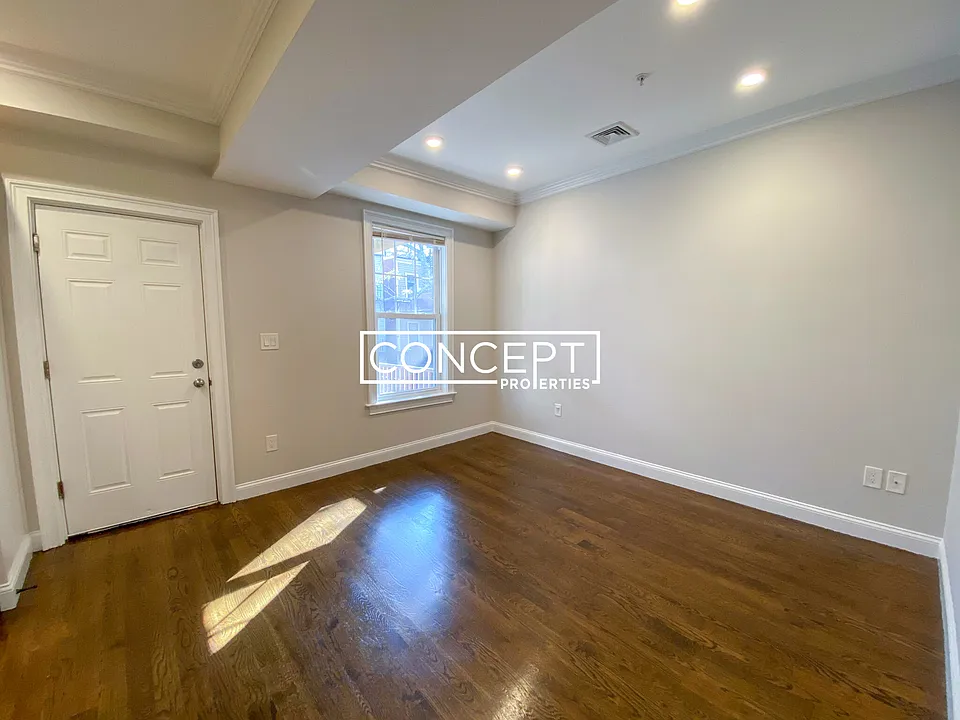 75 Morris St #2