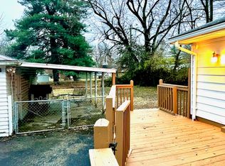 1402 Mark Trail Rd, Lyndon, KY 40242