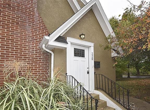 4th image of 320 N Crysler Ave