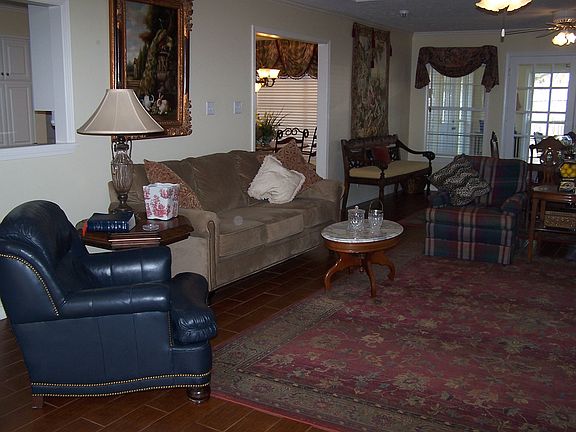 2nd image of 510 Princeton Dr