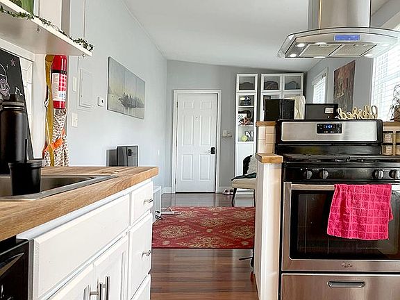 4th image of 320 Hawley Ave APT 5
