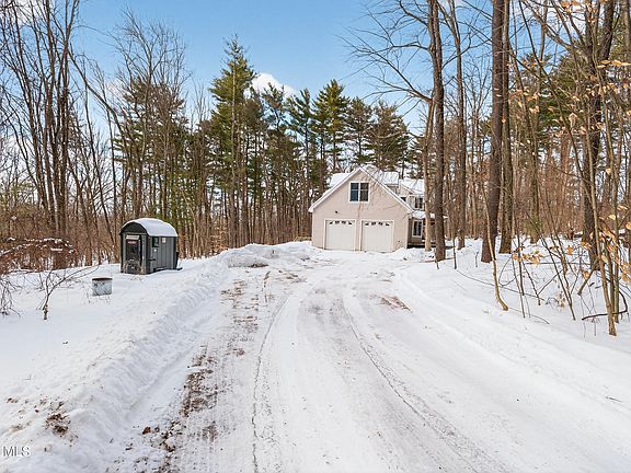 4th image of 2491 Brookview Road