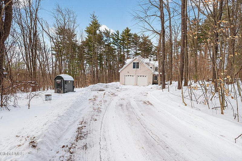 4th image of 2491 Brookview Road