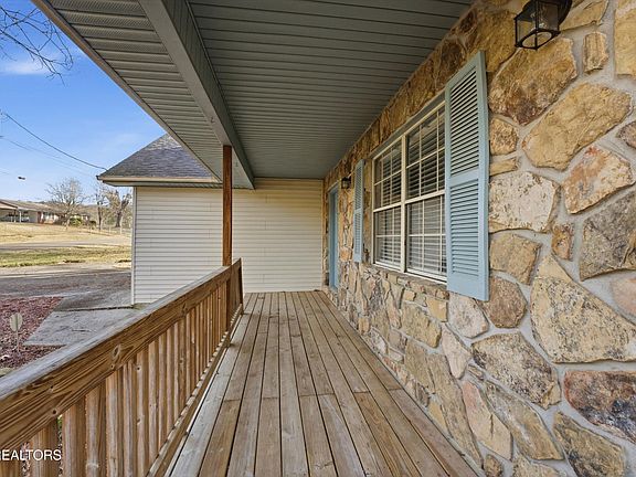 4th image of 8421 Andersonville Pike