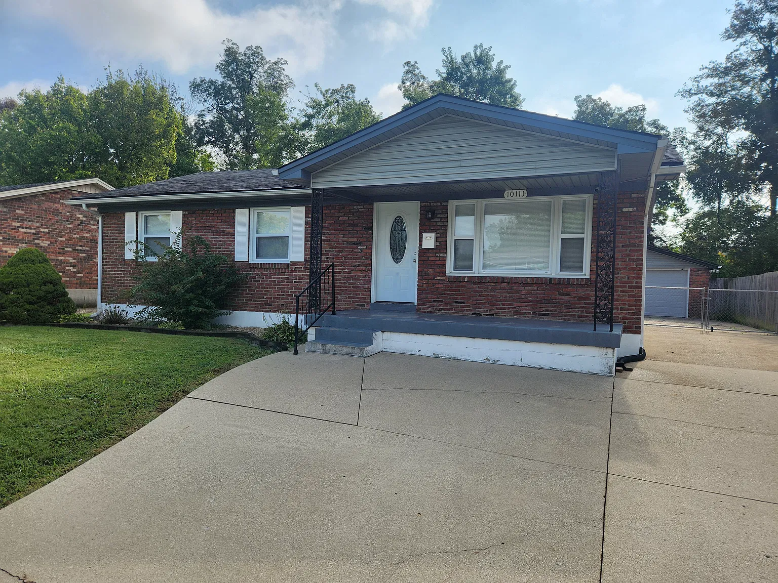 3 bed, 1434 sqft, $1,895 — Photo 2
