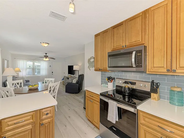 1137 N Moonmist Ct #L-7 — Photo 15
