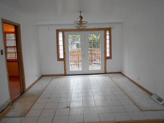 5th image of 15346 Ellis Ave