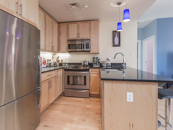 2nd image of 181 Essex St #404