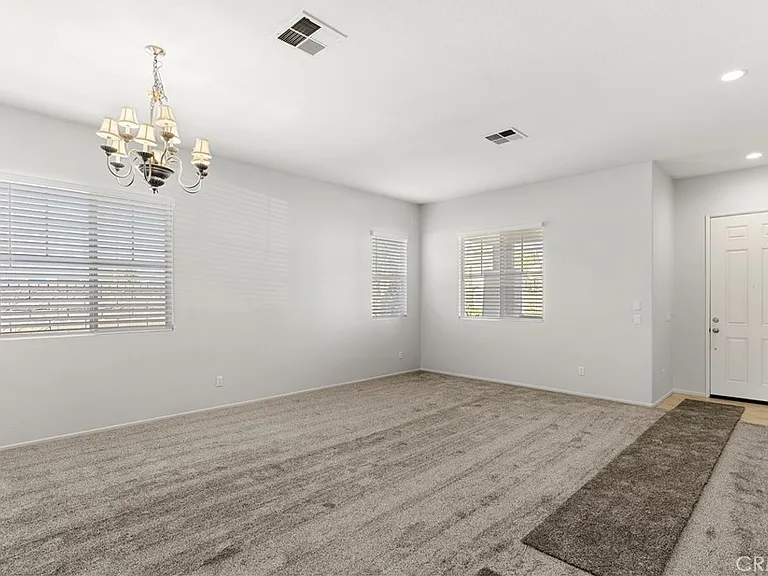12211 Avon Ct — Photo 9