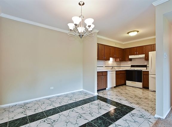 3rd image of 18019 Oak Park Ave APT G