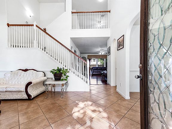 5th image of 3705 Canterbury Park Dr