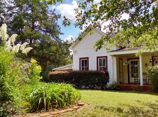 512 An County Road 147, Palestine, TX 75801