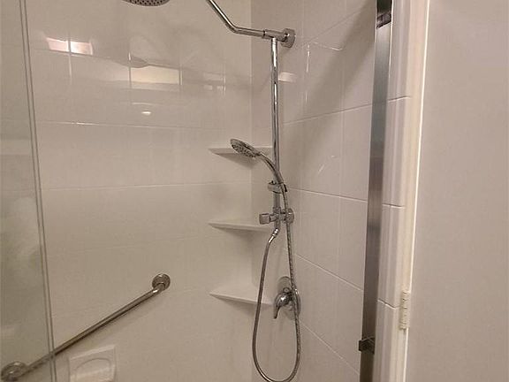 5th image of 6542 Ocean Crest Dr APT D207