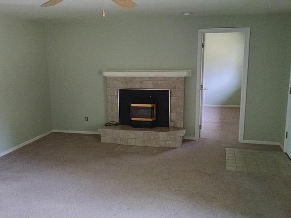 3rd image of 175 S Crestline Dr