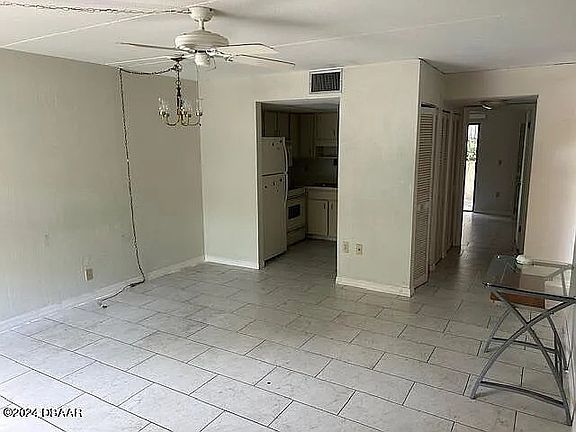 3rd image of 1350 S Palmetto Ave APT 105