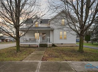 528 N Locust St, Oak Harbor, OH