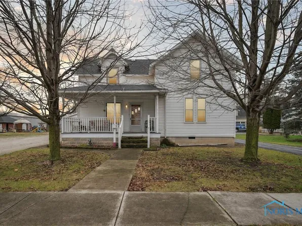 528 N Locust St, Oak Harbor, OH 43449