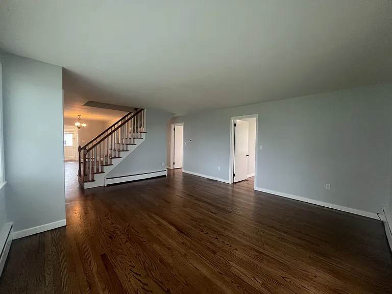 335 Maple St — Photo 18