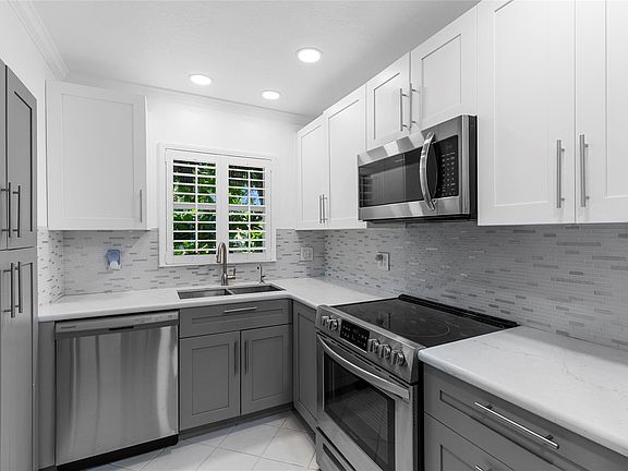 5th image of 1775 N Andrews Square #210W