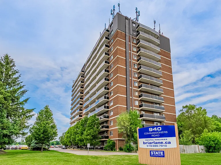 940 Commissioners Rd E — Photo 8