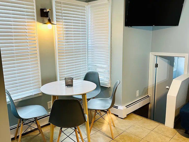 638 Wesley Ave #8 — Photo 7