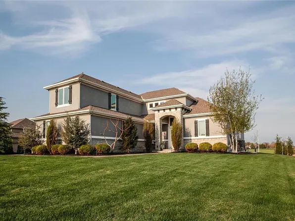 8160 N Callaway Ave, Kansas City, MO 64152