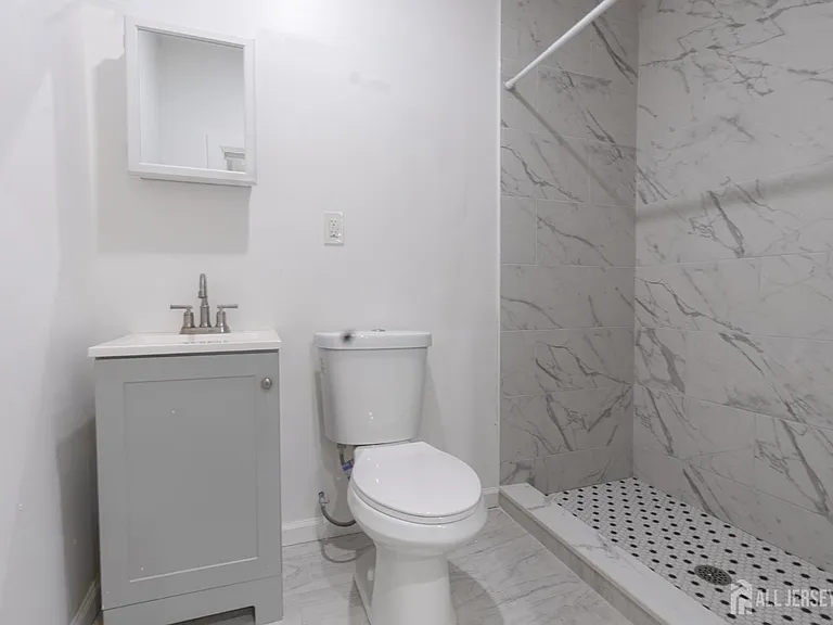 370 Pacific Ave #1 — Photo 18