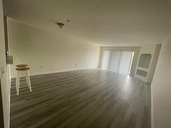 2nd image of 14036 Fairway Island Dr APT 1522