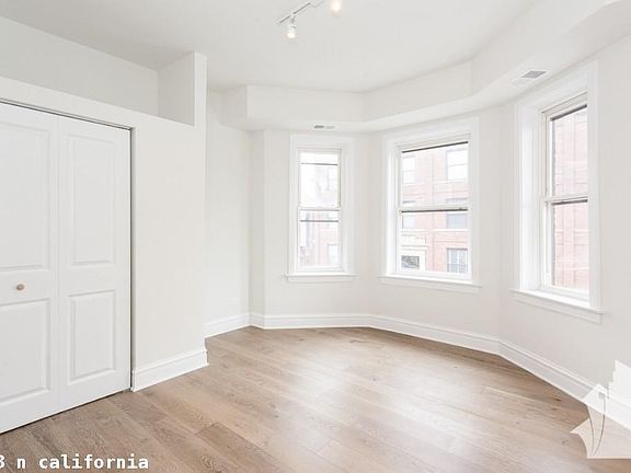 2nd image of 2543 N California Ave #421