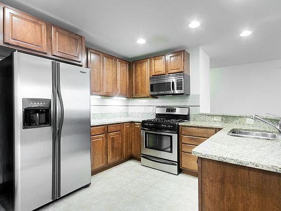 4th image of 333 W Mifflin St Unit 5070