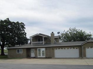 21426 E Acampo Rd, Clements, CA 95227