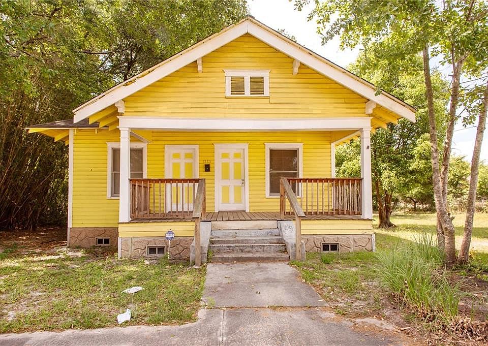 1st image of 1113 Carswell Ave