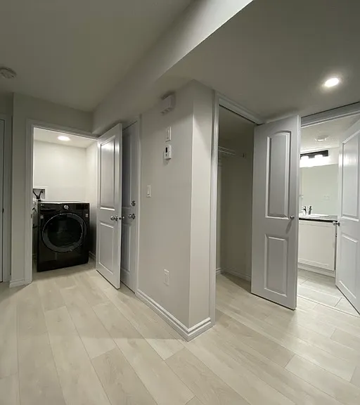 5119 Lark Cres NW #1A — Photo 5