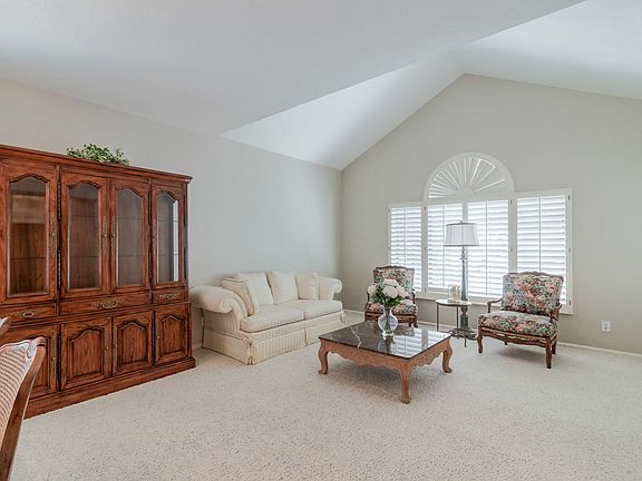 2nd image of 1329 N Diane Cir