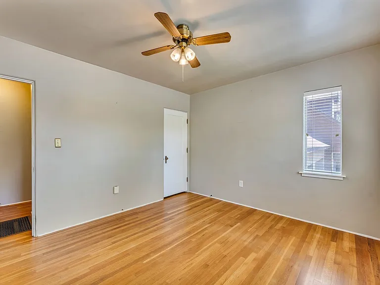 760 Marsh Ave — Photo 19