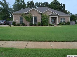 111 Sougahatchee Dr, New Market, AL 35761