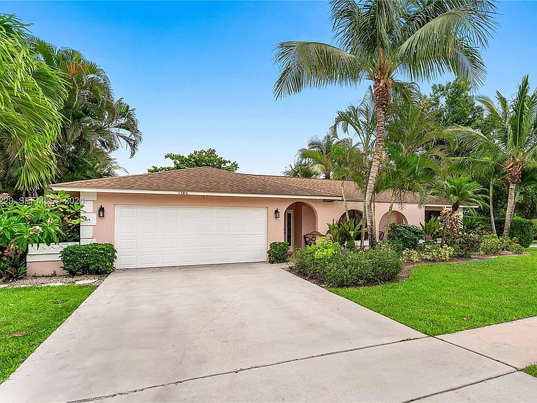 1586 Old Cypress Trl — Photo 3
