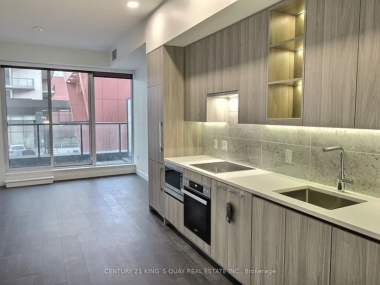 85 McMahon Dr #211 — Photo 7