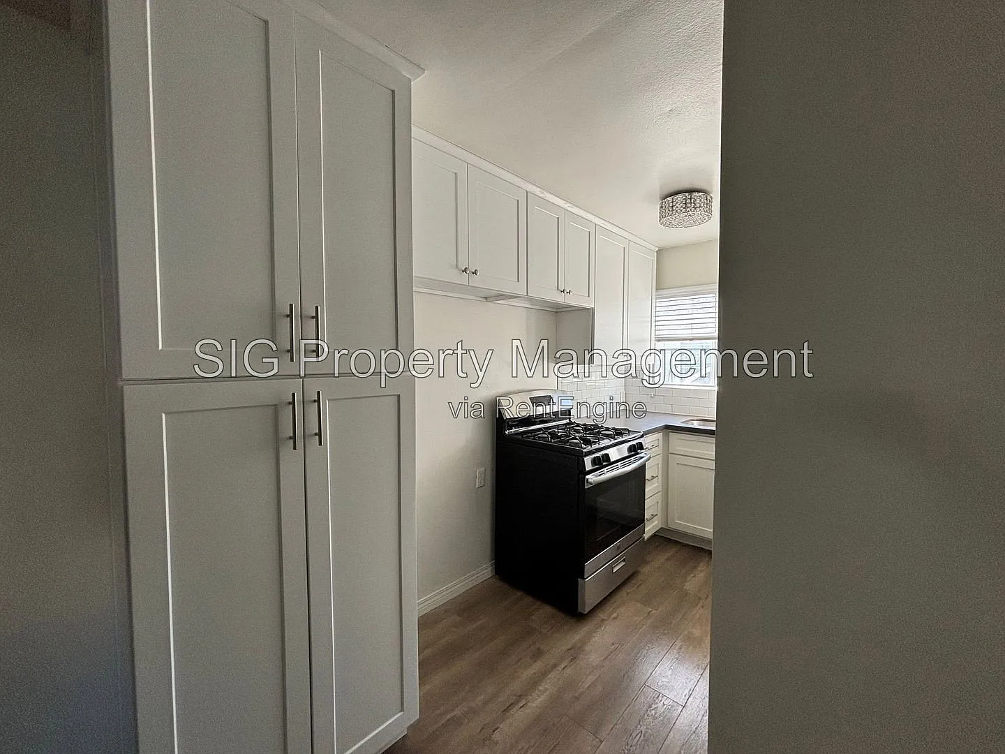 2 bed, 1.0 bath, 730 sqft, $1,995 — Photo 4