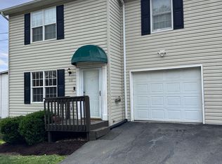 118 Glenstone Ct, Johnson City, TN 37601